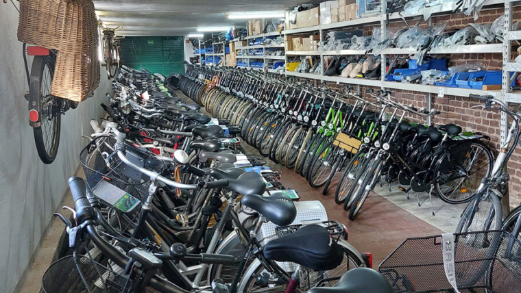 Gebrauchte Fahrräder Ausstellung: Fahrrad Service Bosch hat eine große Ausstellung an gebrauchten Fahrrädern